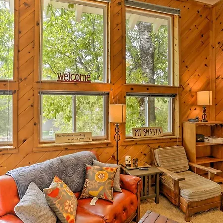 Cozy Studio Near Hiking And Skiing, Walk To Downtown